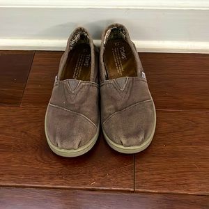Kid’s Tom’s Size 2Y